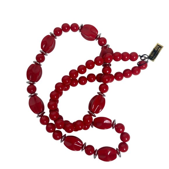 Vintage 80s Cherry Red Lucite Beaded Necklace Long 34" Silver Tone Discs Mod NWT - Picture 3 of 8